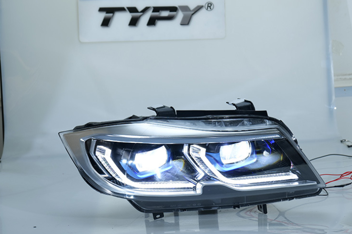 Par de Farol LED Modificado para BMW Série 3 E90 (2005-2012)