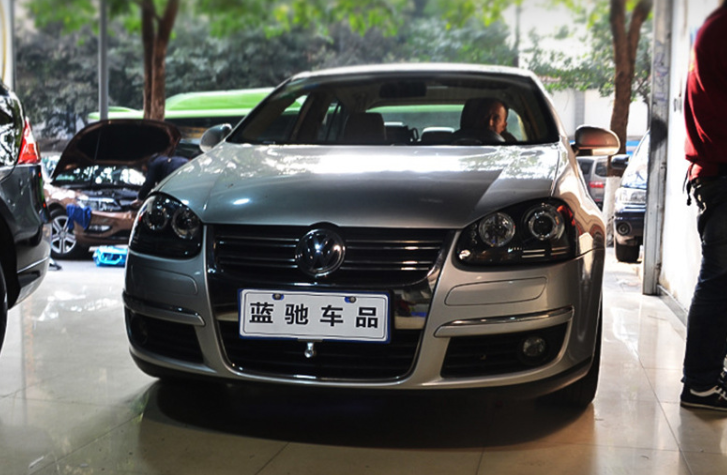 Faróis de LED Volkswagen Jetta MK5 (06-11)