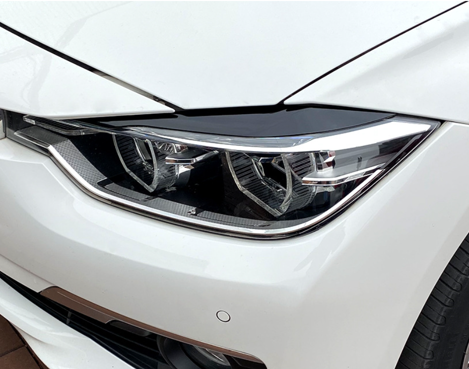 Sobrancelhas de Farol para BMW Série 3 F30/F31 (2012-2018) – Estilo Esportivo em Preto Piano ou Fibra de Carbono