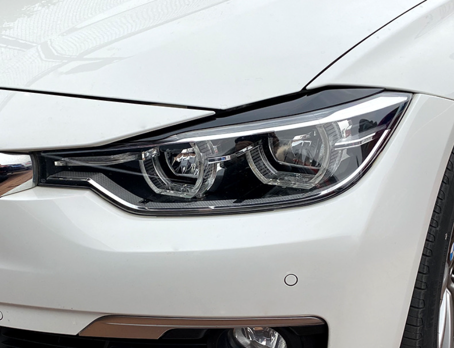 Sobrancelhas de Farol para BMW Série 3 F30/F31 (2012-2018) – Estilo Esportivo em Preto Piano ou Fibra de Carbono