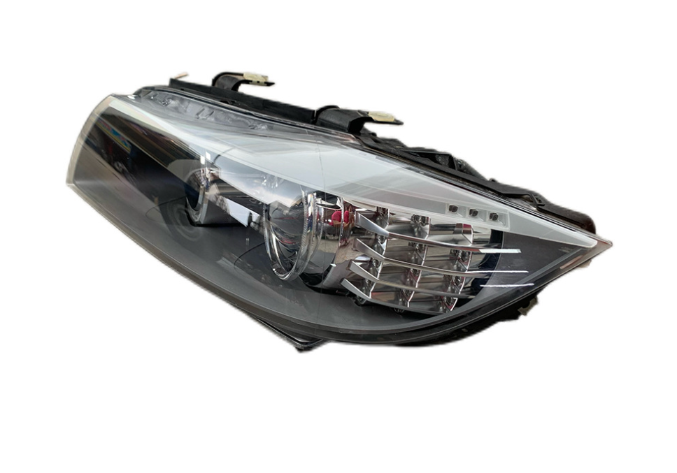 Par de Faróis HID Xenon - BMW Série 3 E90/E91 (2004-2011)