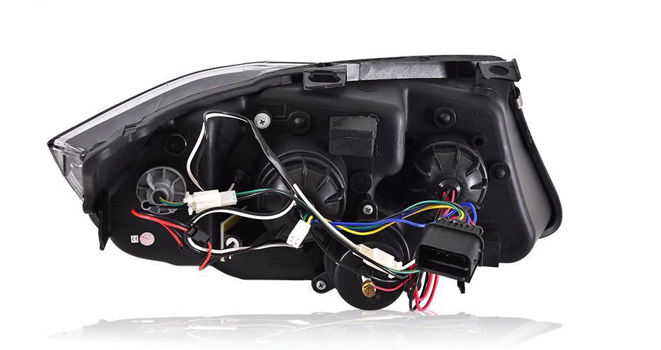 Par de conjunto de farol (COM LÂMPADA XENON) BMW Série 3 E90 (2005-2010).