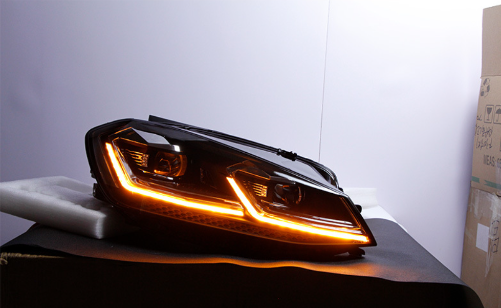 Conjunto de Faróis LED para Volkswagen Golf 7 / 7.5 (2013-2017)